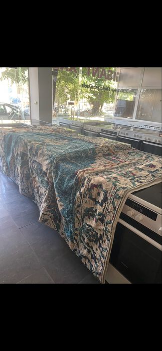 Килим размер 3,60 на  2,70