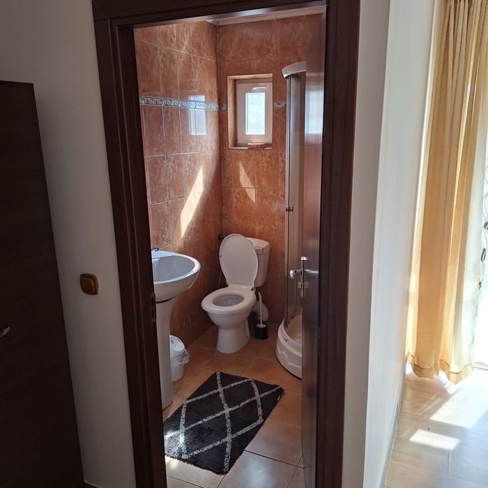 Vând pensiune 14 camere