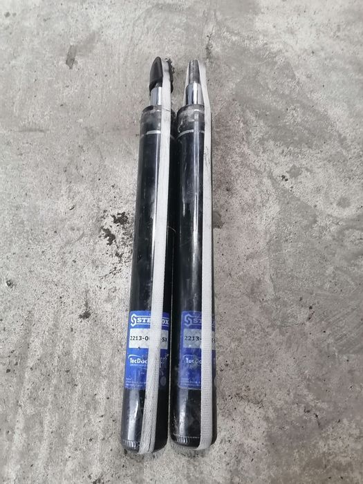 Стойки ауди 80б4