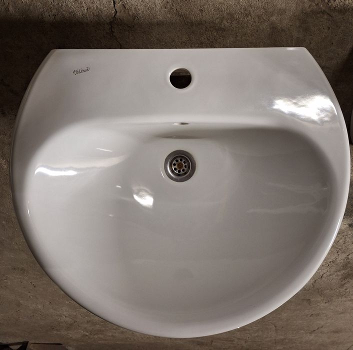 Порцеланова мивка с полуботуш