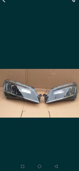 Bara spate grilă oglindă proiectoar faruri bi-xenon Skoda Superb 3