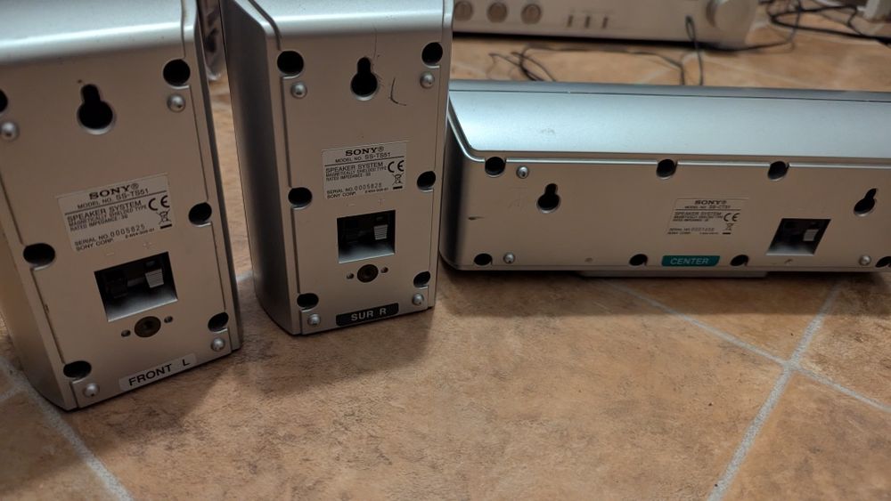 Sistem boxe Sony SS-CS51 si Sony SS-CT51 centru - fara subwoofer