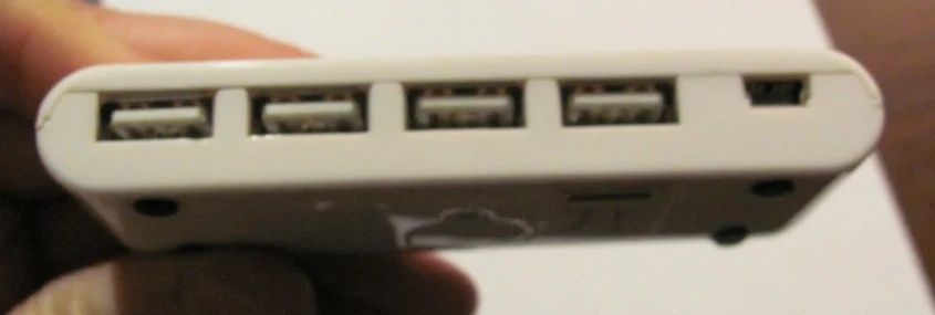 Mini Hub / Port USB / XEROX / 4 porturi + LCD Ceas / functional / RAR