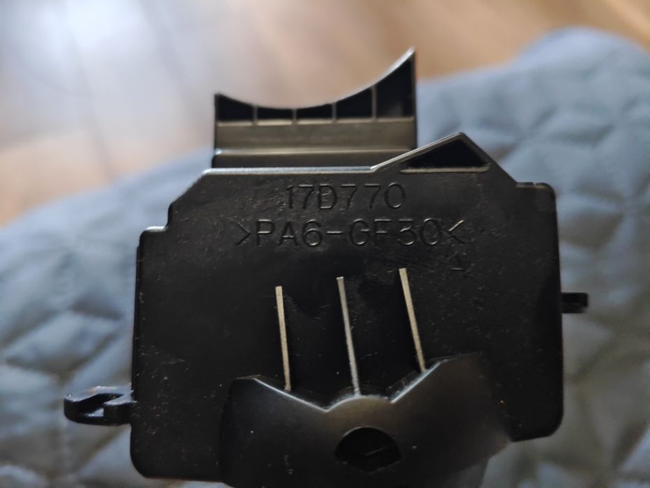 Лост за чистачки Volvo v50