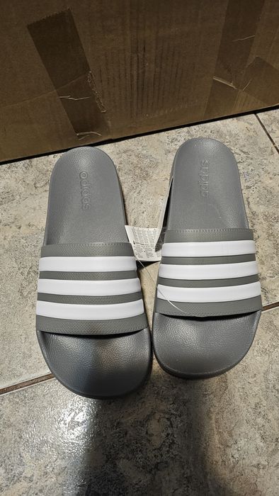 Papuci Adidas marimea 44  1/2