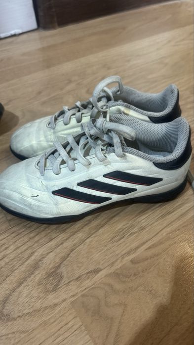 Продам детскую обувь