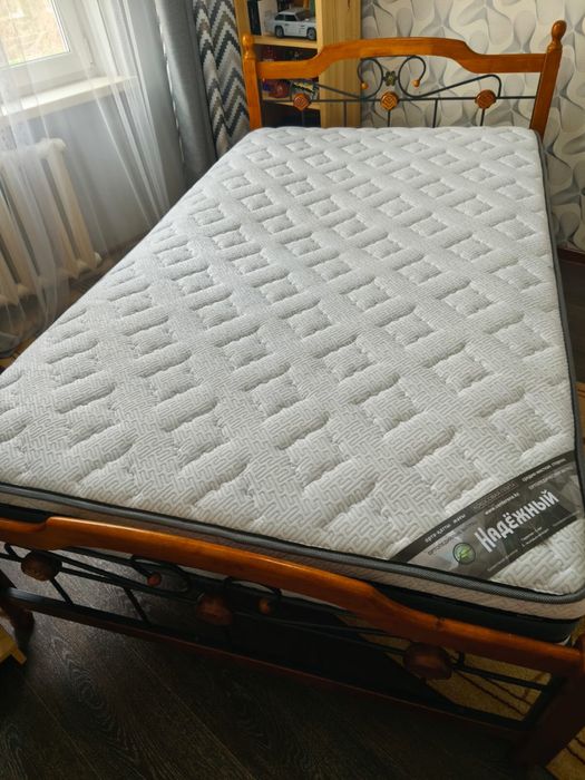 Продам кровать и матрас