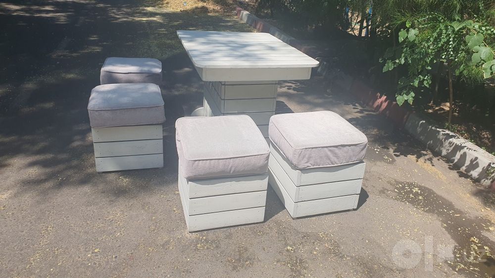 Продам Комплект на Дачу и в свой Дом. Стол и табурет.с мягким основани
