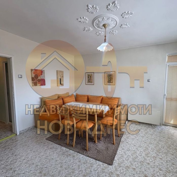 Продава се Четиристаен апартамент в Търговище, Център - 105 кв.м за 1477 €/кв.м - Снимка #2