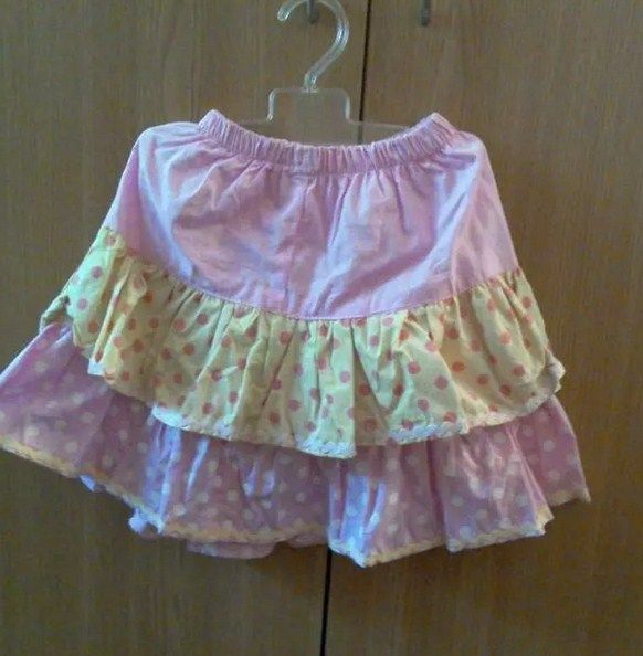 Costumaş NOU: bluză și fustă fetițe