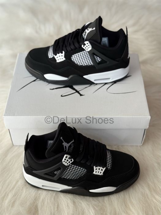 Air Jordan 4 Retro White Thunder Black/Yellow/Red