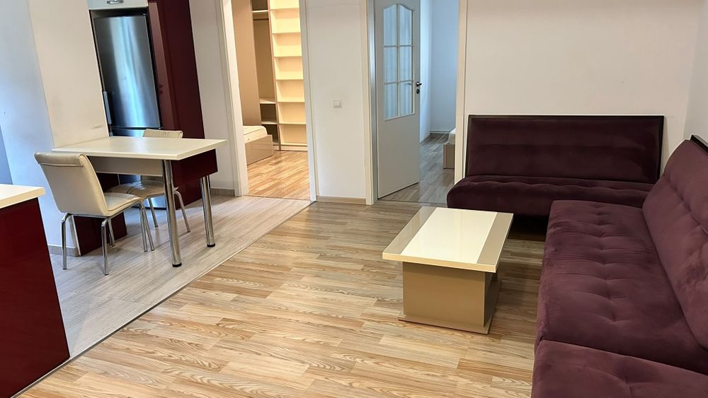 Apartament cu trei camere