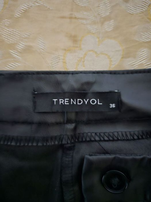 Продаю брюки эко кожа