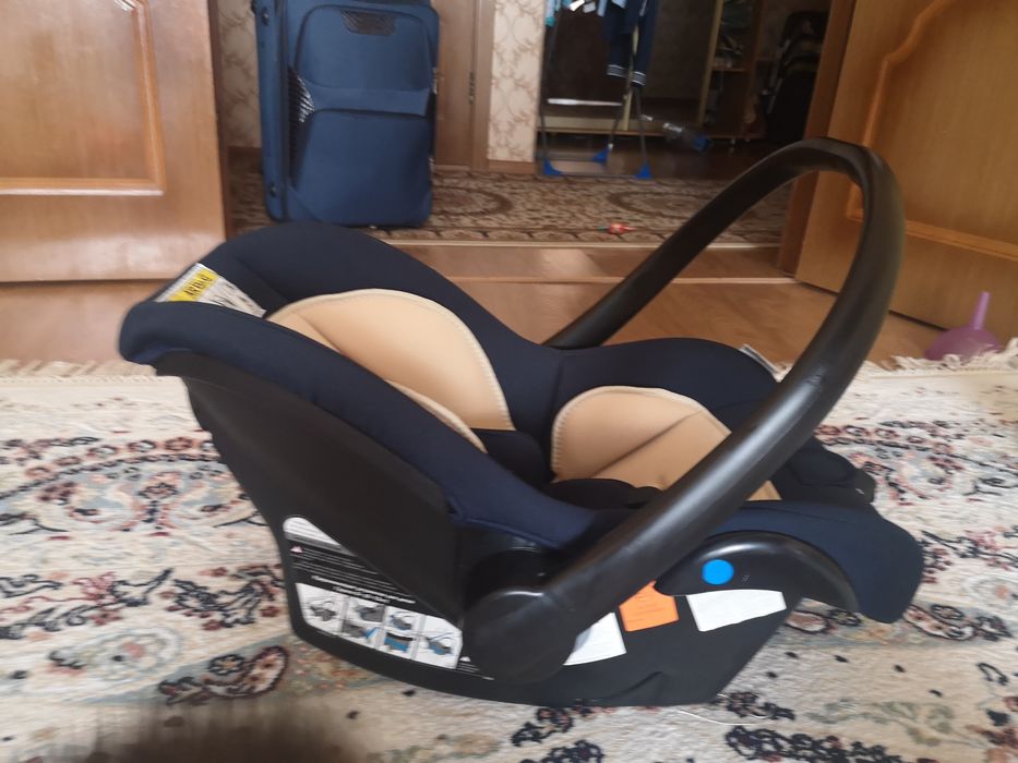 Продам автокресло Babyton