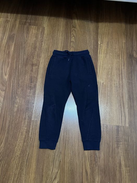 Одежда для малчика 4,5 лет почти новйе