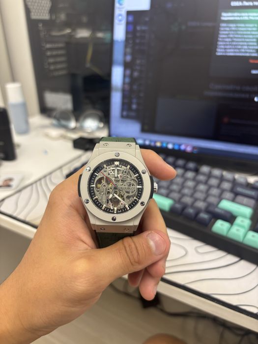 Механические часы HUBLOT