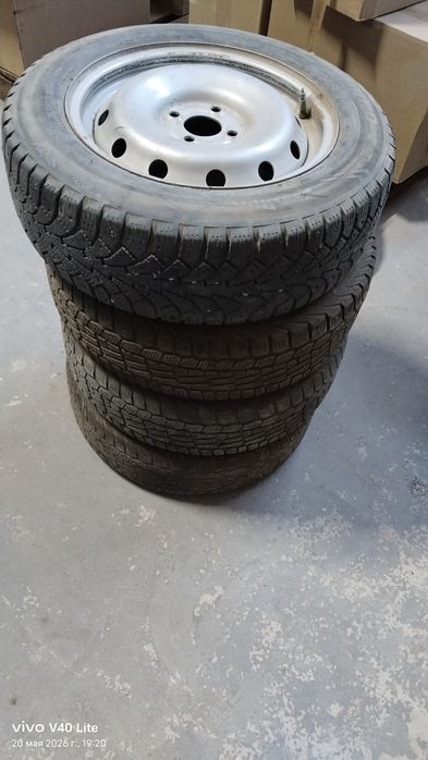 Продам диски с резиной от ларгуса 185/65R15