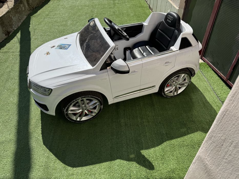 Детска количка Ауди q7 с дистанционно