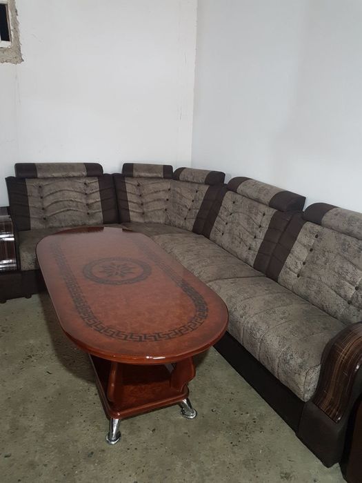 Devan kreslo sotiladi