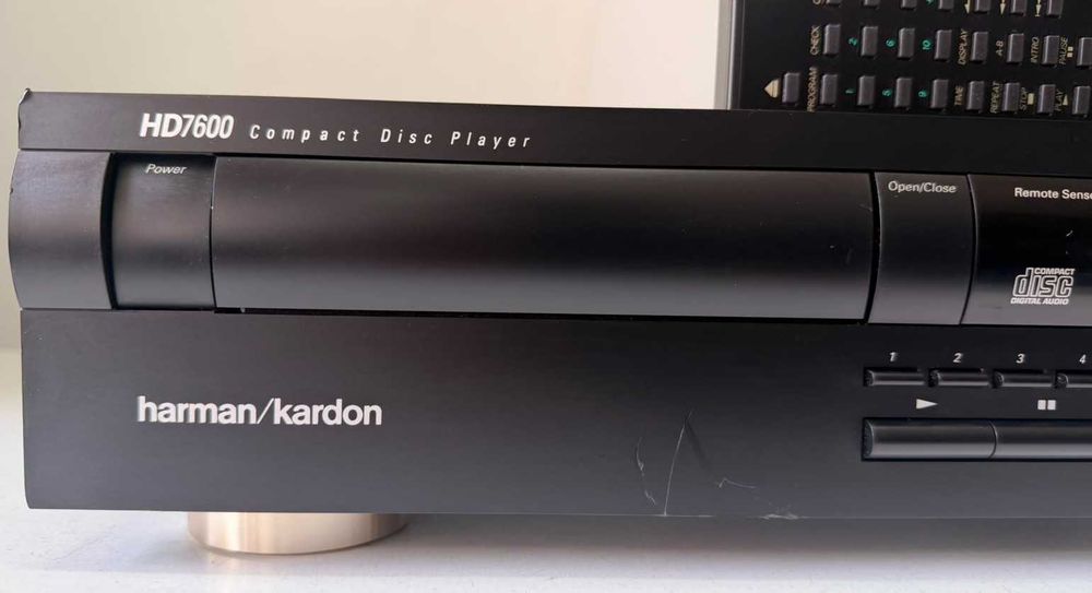 Harman Kardon HD7600 – CD Audiofil Telecomanda – am linie Hi End TU si Amplificator