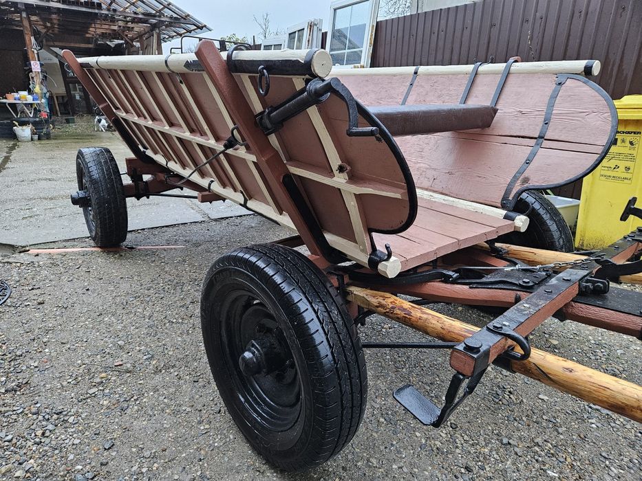 Vând caruta moteasca