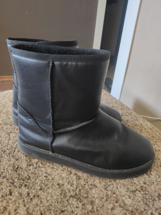 Отдам обувь на мальчика