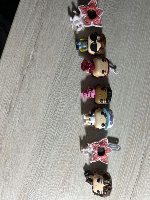 Киндеры очень странные дела обмен продажа