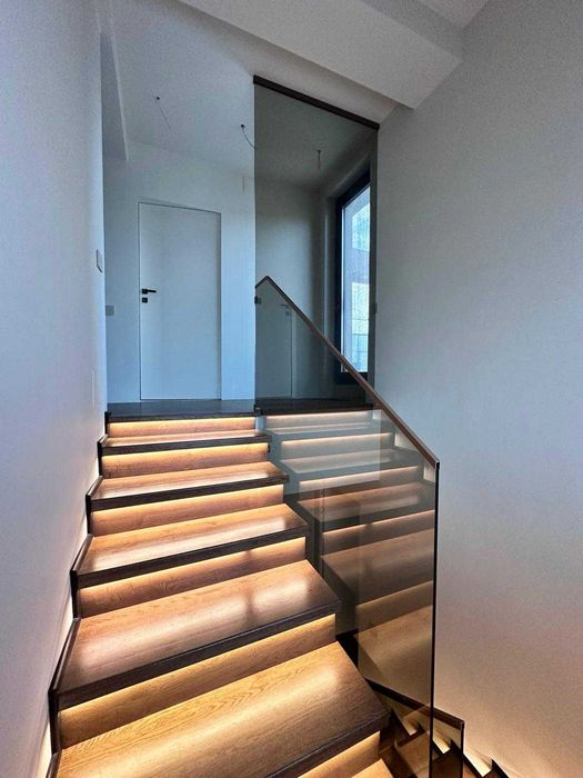 Usi sticla, balustrade interioare si exterioare