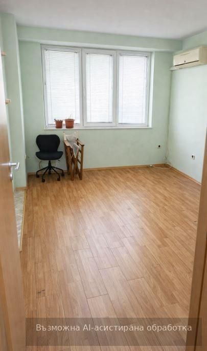 Двустаен апартамент в района на Погреби!