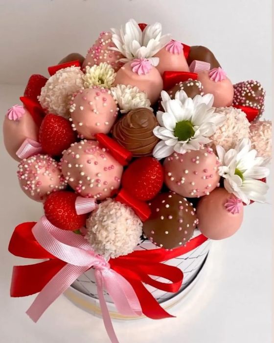 Клубника в шоколаде Астана