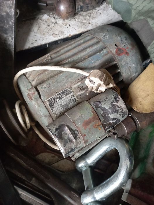 Електро двигател мотор Български 1,5кв ,1,1кв и 0,75кв.