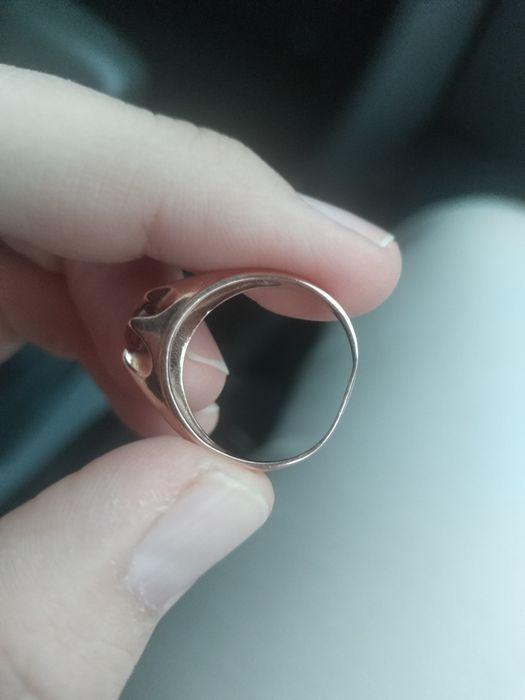 Продам золотое кольцо