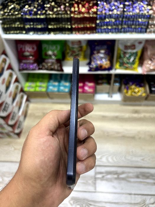 Itel A70 4+8/256 gb