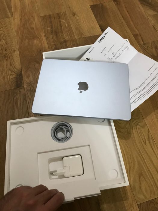 Macbook Air M4 256gb nou nefolosit