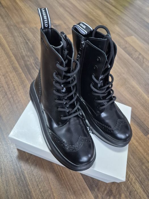 Ghete dama Karl Lagelrfeld