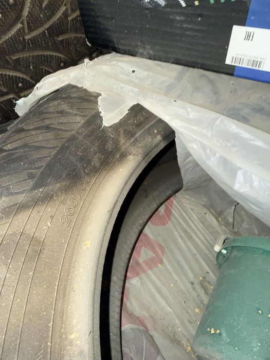 Зимняя Резина шипы от Прадо