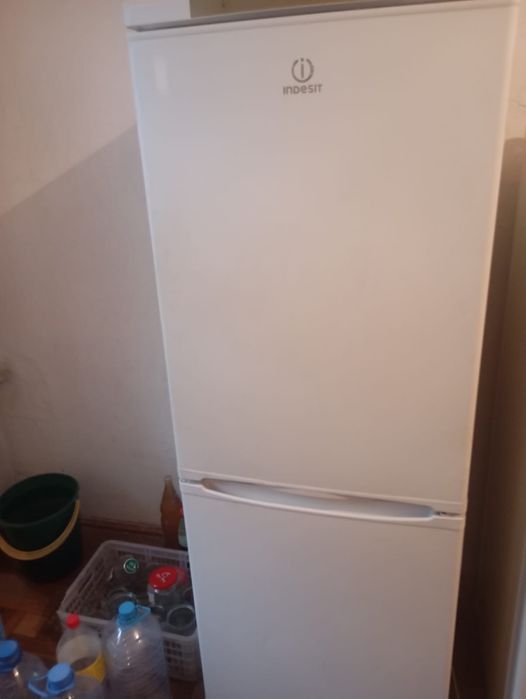 Indesit холодильнигі