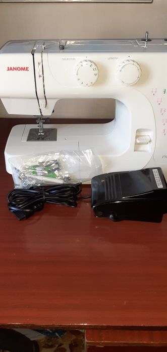 Швейная машинка  JANOME