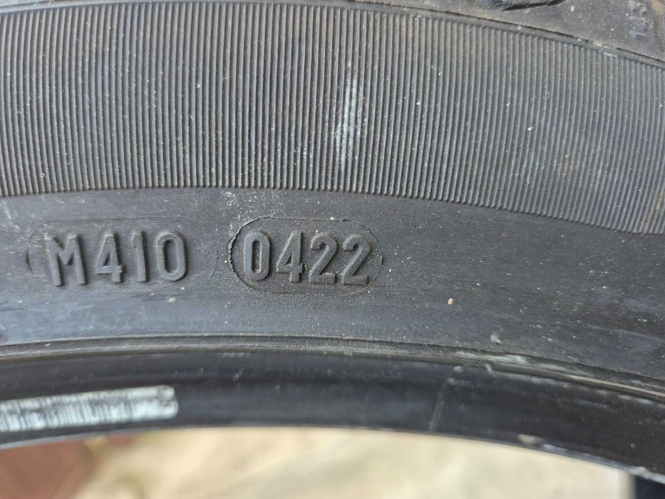 2бр. Летни гумми Pirelli 225/45/18 RSC с BMW звезда DOT 0422