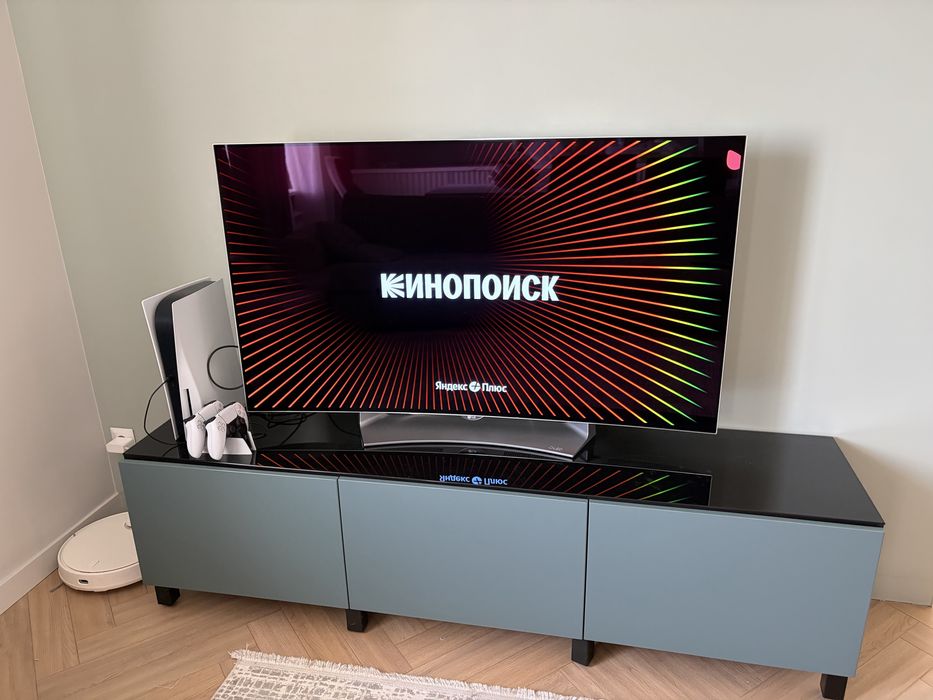 LG OLED 55’’ curved 3D- отличная матрица, без выгорания, под приставку