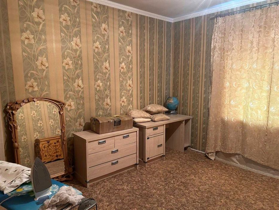 Жилой дом с ангаром