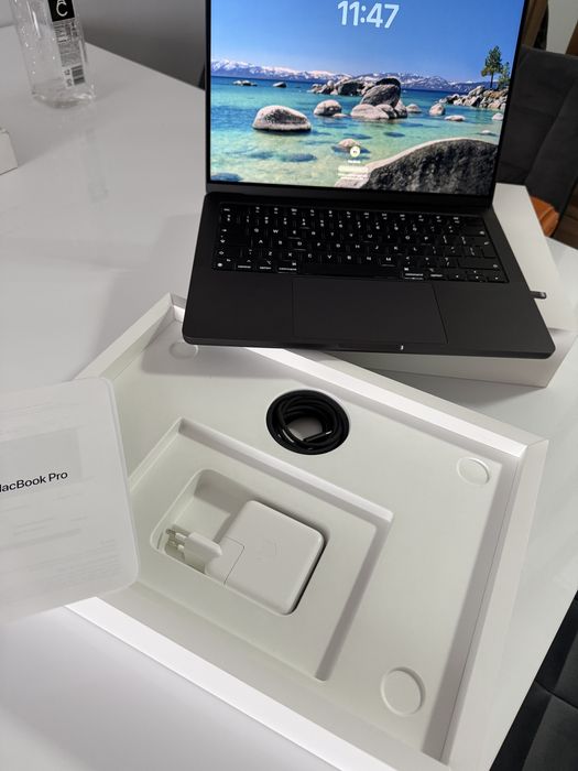Macbook Pro 14 M4 - 512/16GB - Ca Nou Suceava • OLX.ro