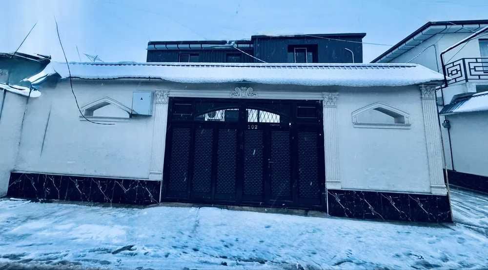 Qiz talabalar va ayollar uchun hovlida uzoq muddatga ijara (Qushbegi)