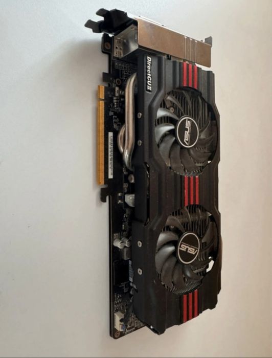 Placa video ASUS GeForce GTX 660 DirectCU II OC 2GB GDDR5 192-bit
