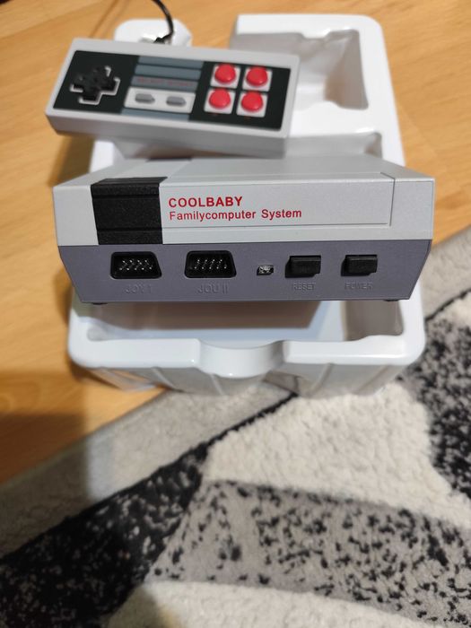 Електронна игра с 600 вградени игри