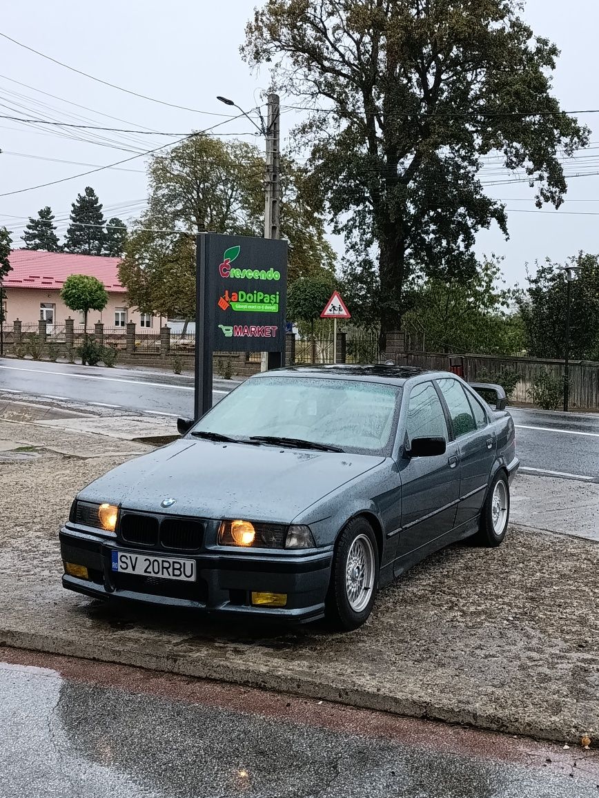 1993 BMW E36 318i Sedan Dumbraveni • OLX.ro