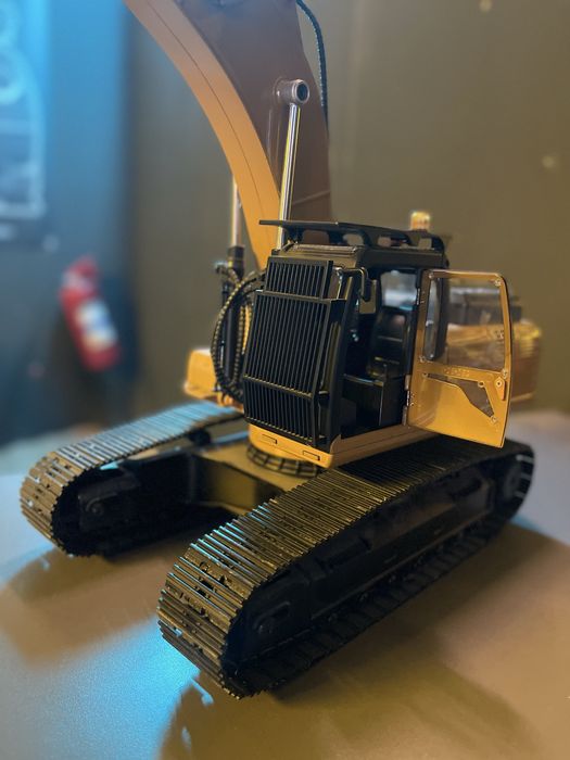 Профессиональный RC экскаватор на радиоуправлении
