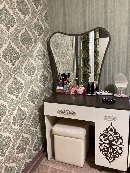 Продам спальный гарнитур