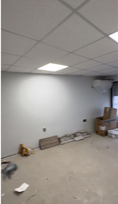 Дава се под наем Офис в Плевен, Идеален център - 30 кв.м за 255 € - Снимка #2