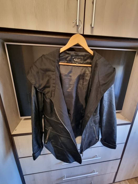 Jachetă de piele